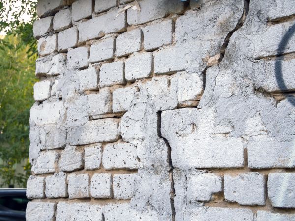 Cracked Brick Wall Repair in Mason
