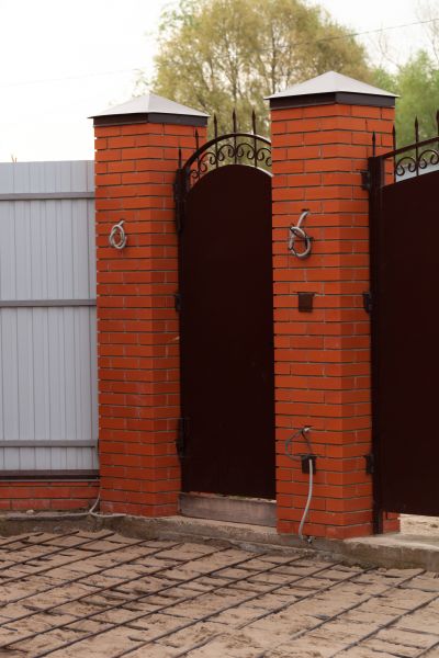 Brick Columns Installation in Mason